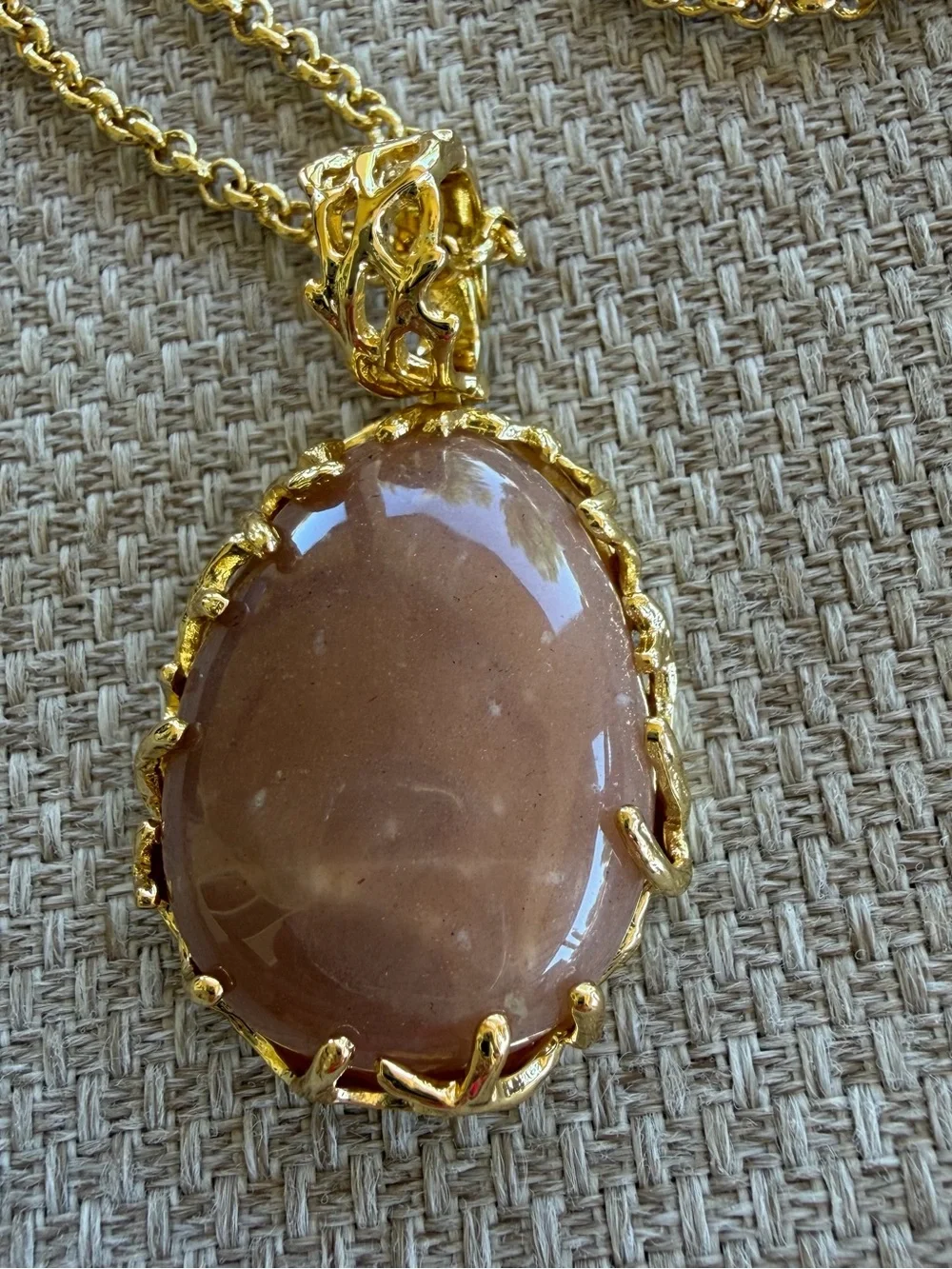 Peach Moonstone Pendant Necklace Madagascar Gold Tone 24” Chain